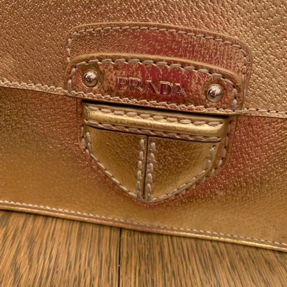 Prada runway clutch - Picture 4 of 5